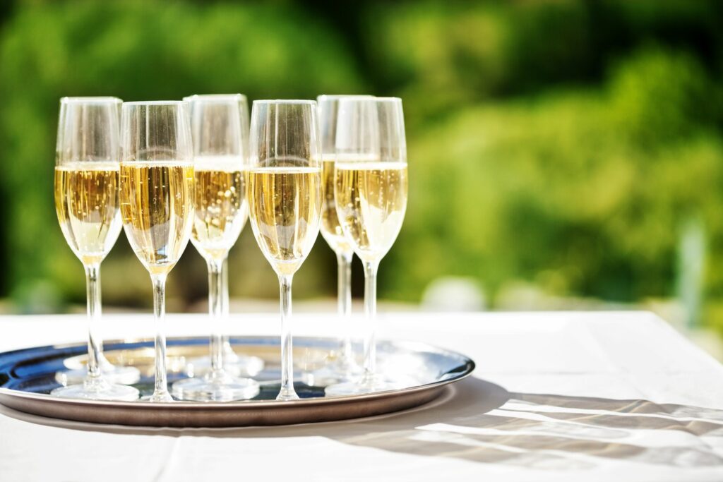 Photo - Receptions Natural champagne glass 500KO Glass of natural champagne 500KO
